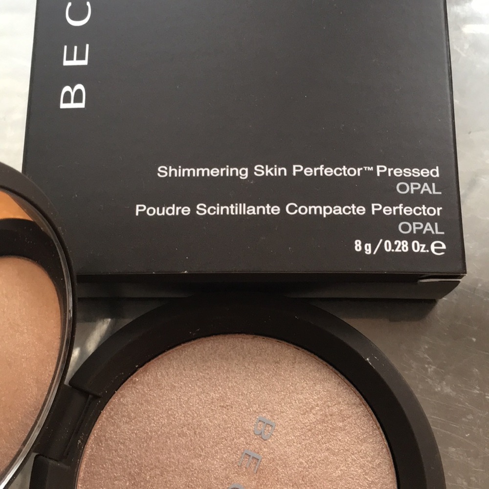 Brand New Becca Pressed Shimmering Skin Perfector